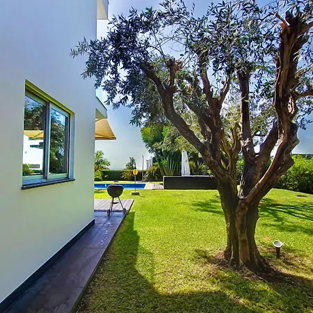 Ravenala - By Lovelystay Villa